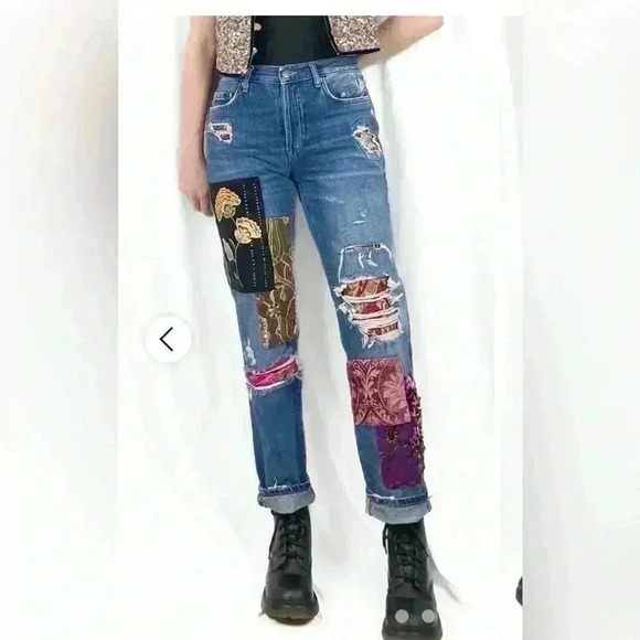 Free People Lux Embellished & Patch Boyfriend Jeans - Size 25 - Picture 5 of 16